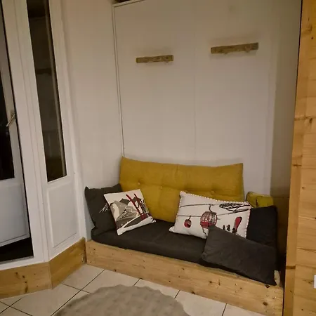 Chez L'alpiniste - Centre Avec Parking Prive Апартаменты *